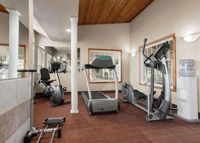 Ramada By Wyndham Elizabethtown