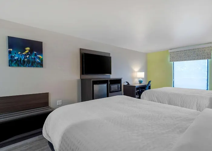 Clarion Pointe Mcdonough