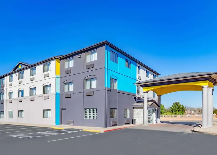 Days Inn By Wyndham Bernalillo