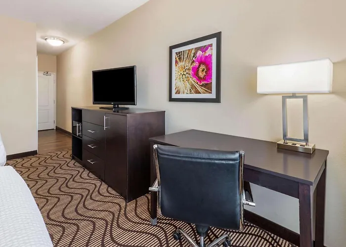 La Quinta By Wyndham Artesia