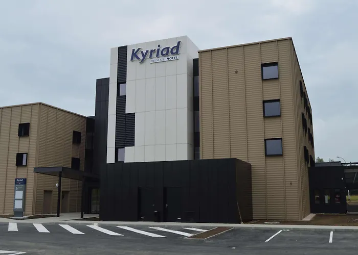 Kyriad Prestige Pau – Palais des Sports