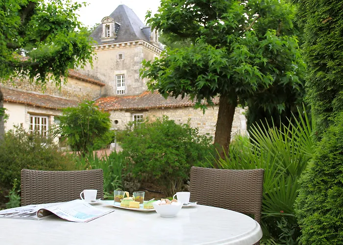 Hotel The Originals Château de Perigny