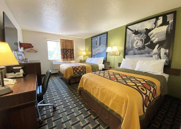 Super 8 By Wyndham Newport News/Jefferson Ave.