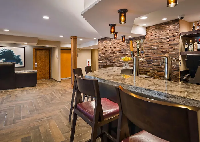 Best Western Plus Superior Inn