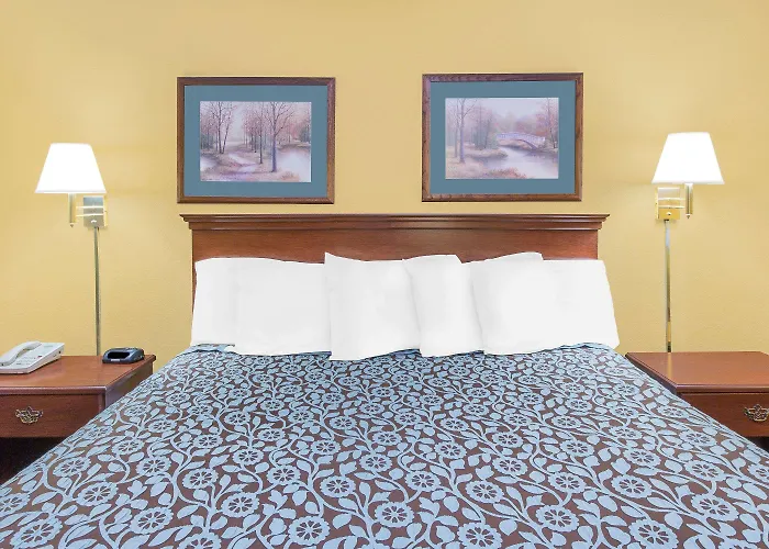 Days Inn By Wyndham N Little Rock East