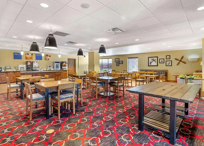 Legend Hotel Minot