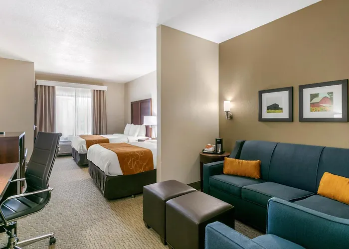 Comfort Suites Hopkinsville near Fort Campbell