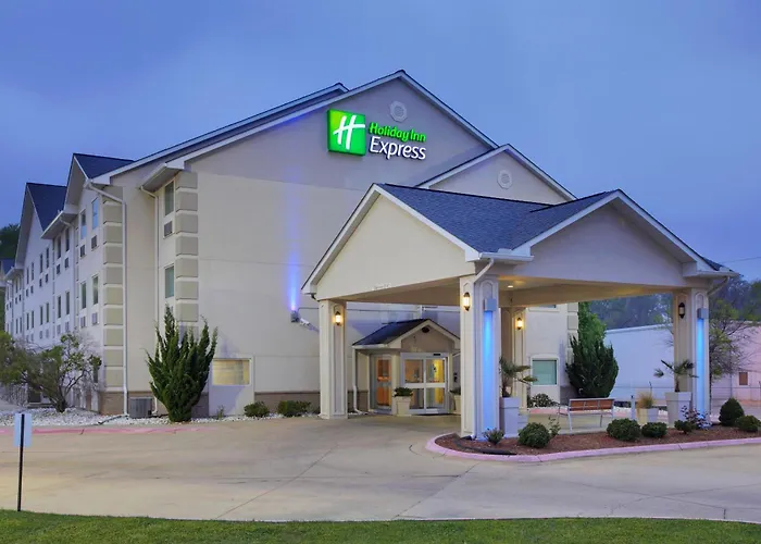 Holiday Inn Express & Suites - El Dorado By Ihg