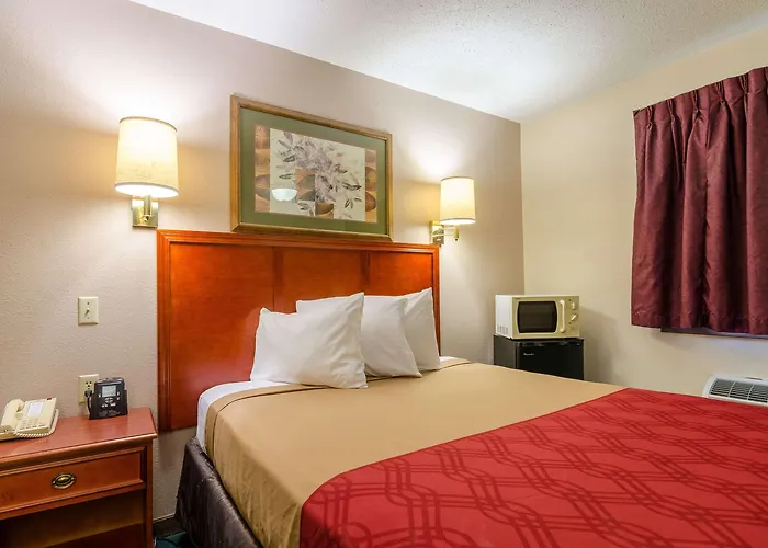 Rodeway Inn Mitchell