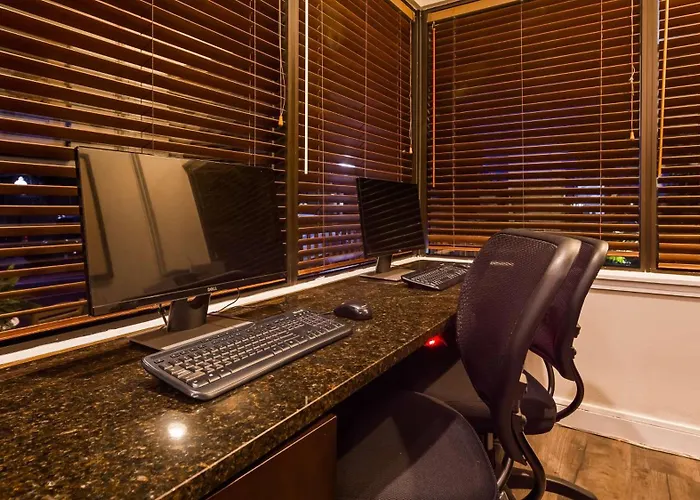 Best Western Plus Coastline Inn