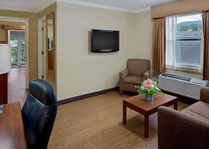 New Englander Inn Bennington