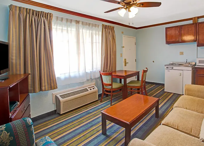 Travelodge By Wyndham Bishop