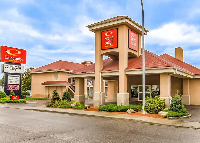 Econo Lodge Inn & Suites Lethbridge - Henderson Lake