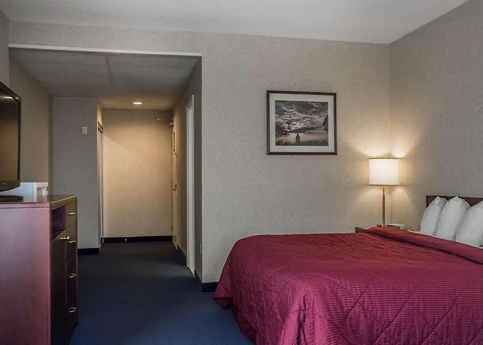 Quality Hotel & Suites Woodstock