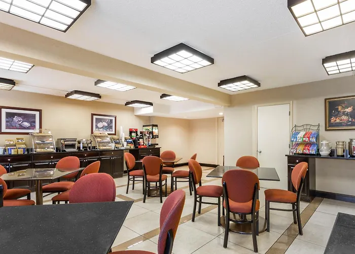 Days Inn By Wyndham Westminster