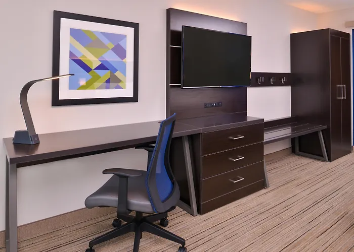 Holiday Inn Express & Suites - Olathe West By Ihg
