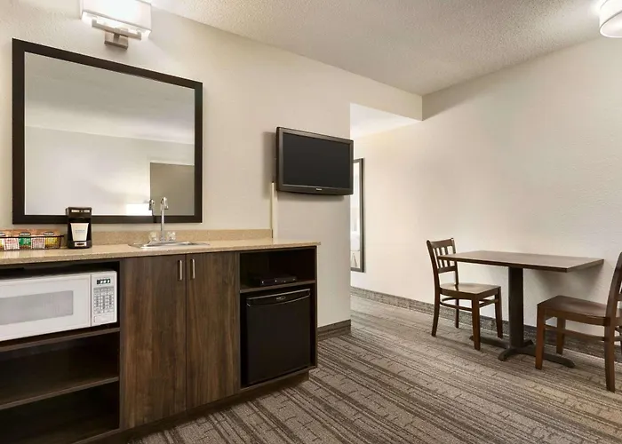 Travelodge Suites By Wyndham New Glasgow