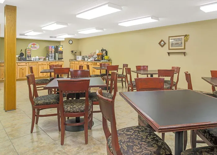 Super 8 By Wyndham St. Clair Mo
