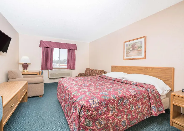 Super 8 By Wyndham Superior Wi