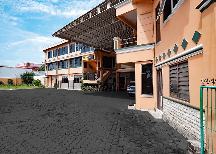 Spot On 2865 Sartika Inn Pati