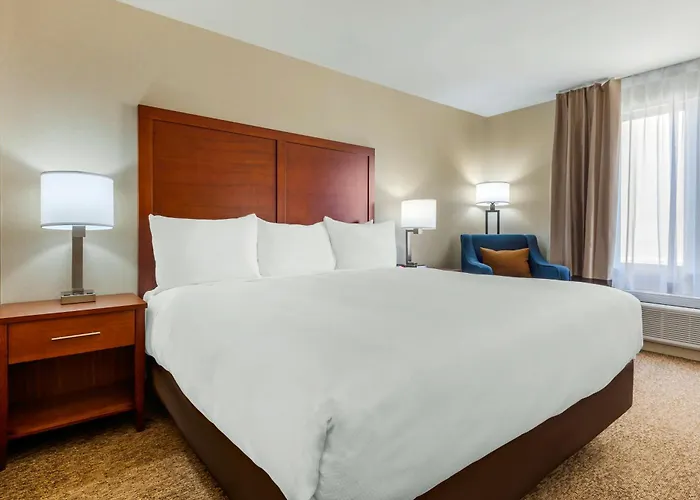 Comfort Inn & Suites