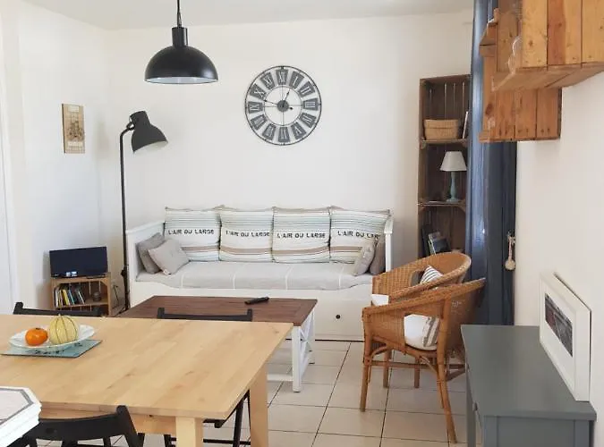 Maison au calme, proche centre et mer, jardin clos
