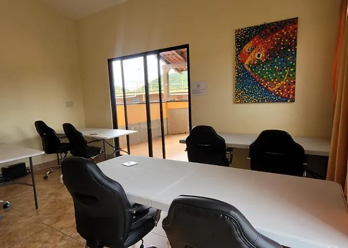 Hostel Tropical And Coworking