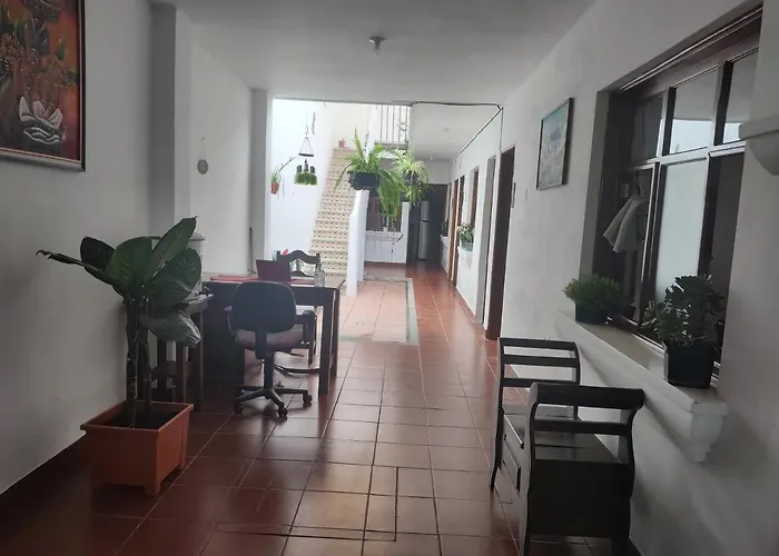 Francisco'S Rest House Hotel