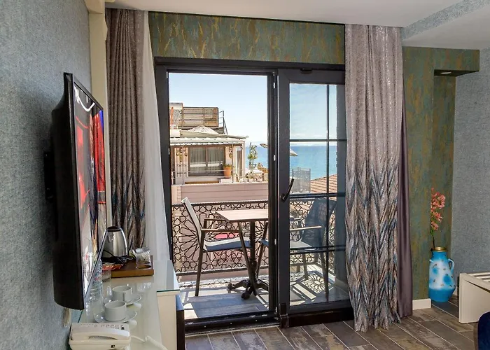 The Lea Hotels & Suite