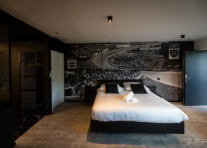 Boutique Hotel, La Cour De La Reine, Rooftop & Bistronomique Restaurant