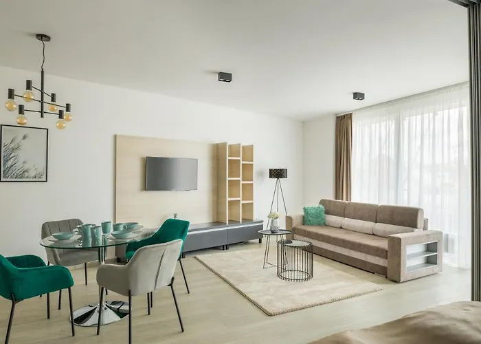 Parizs Garden Apartments