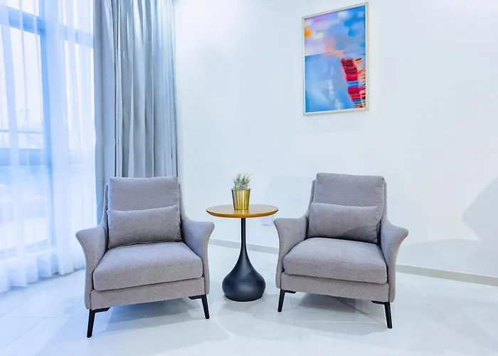Alisa Hotel Tema