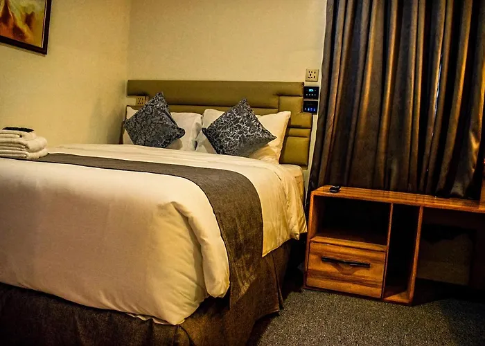 Sempre Premier Inn - Mactan Airport Hotel