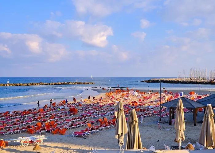 Beautiful 2-Bedroom Condo In The Heart Of Tel Aviv