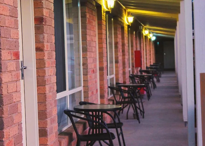 Riverpark Motel