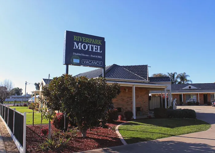 Riverpark Motel