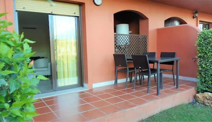 Apartamento espacioso con seis piscinas muy tranquilo y jardines cercano a la playa