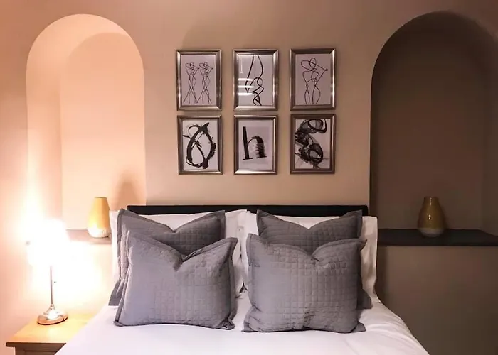 The White Hart Rooms