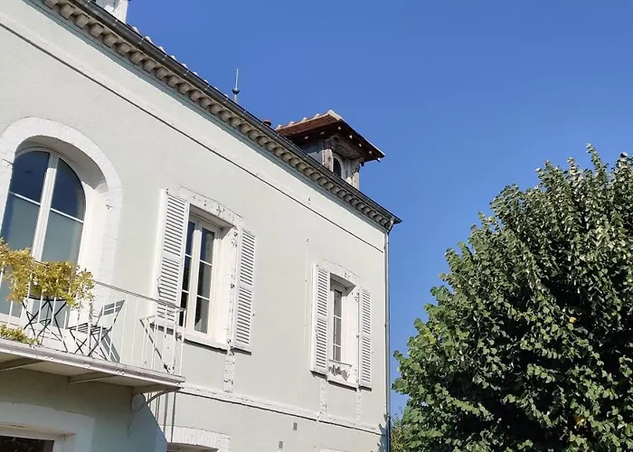 Villa Clément Sens Appart'Hotel