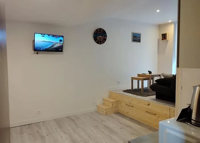 House of twenty- Studio paisible à Dieppe plage et gare à pied - situé rue piétonne - wifi - draps et serviettes inclus -