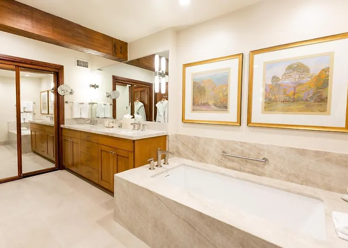 Deluxe King Room With Fireplace Hotel Room