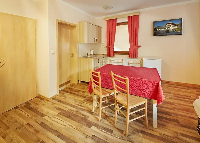 Rute Hotel And Apartments