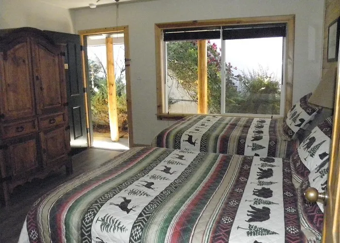 Creekside Lodge