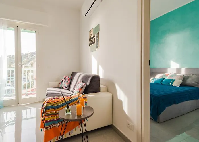 Casa Acqua Marina - 1 Min From The Sea, Wi-Fi & Air Conditioning, Sea View Balcony