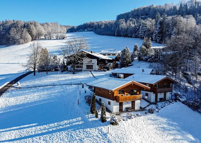 Hotel & Chalets Lampllehen