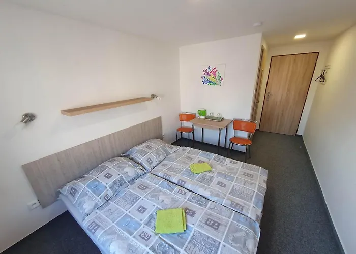 Hotel Decin Na Skrivance