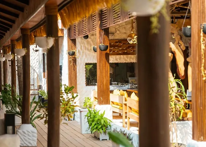 Atholhu Residence