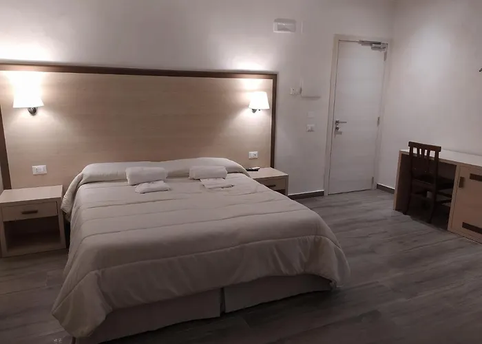 Hotel Holiday
