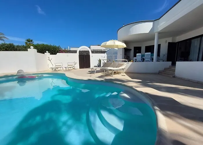 Sol y Luna Room&Suite Lanzarote Holidays - Heated pool!