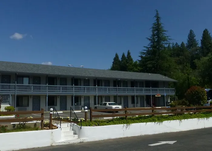 Gold Country Inn